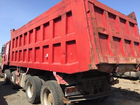 2006 Sinotruk Howo Прочие Кабины, пурпурный, 1400000 рублей, вид 4