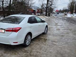 2013 Toyota Corolla XI (E160, E170, E180), белый, 1030000 рублей, вид 3