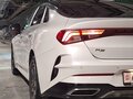 2021 Kia K5 III, белый, 2500000 рублей - вид 4