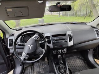 2011 Mitsubishi Outlander II Рестайлинг, чёрный, 870000 рублей, вид 4