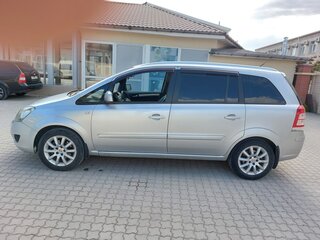 2012 Opel Zafira B Рестайлинг, серебристый, 600000 рублей, вид 4