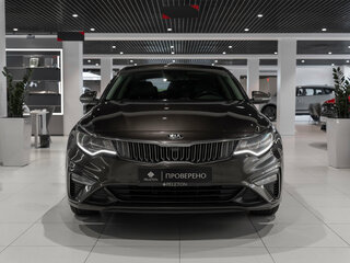 2019 Kia Optima IV Рестайлинг, коричневый, 2200000 рублей, вид 3