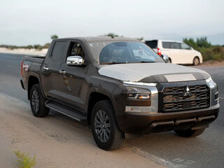 2026 Mitsubishi L200 VI, чёрный, 5280750 рублей, вид 3