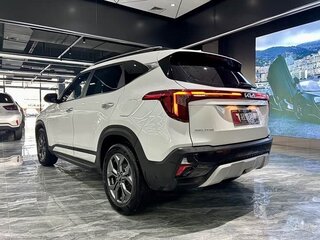 2026 Kia Seltos I Рестайлинг, белый, 1990000 рублей, вид 5