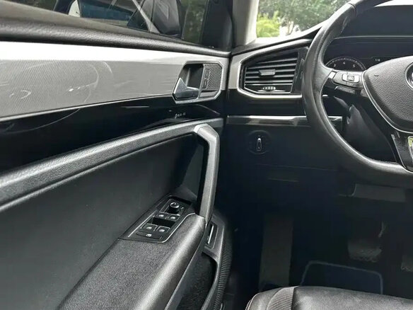 2022 Volkswagen Tayron I, чёрный, 2240000 рублей - вид 16