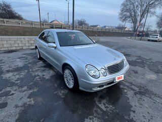 2003 Mercedes-Benz E-Класс 220 III (W211, S211), серебристый, 850000 рублей, вид 3