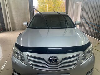 2010 Toyota Camry VI (XV40) Рестайлинг, серебристый, 1200000 рублей, вид 2