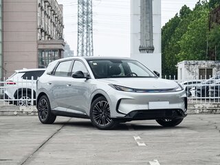 2026 Arcfox T1, серебристый, 1640000 рублей, вид 2