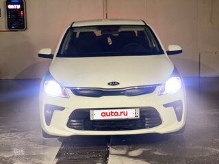 2019 Kia Rio IV, белый, 1250000 рублей, вид 2