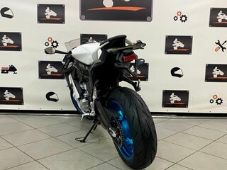 2025 CFMoto 675SR-R, белый, 769410 рублей, вид 1