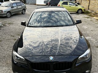 2013 BMW 5 серии 528i VI (F10/F11/F07), чёрный, 2350000 рублей, вид 3