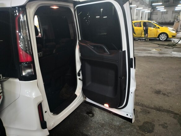 2015 Honda Stepwgn Spada V, белый, 2000000 рублей - вид 16