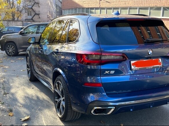 2020 BMW X5 30d IV (G05/G18), синий, 8500000 рублей - вид 5