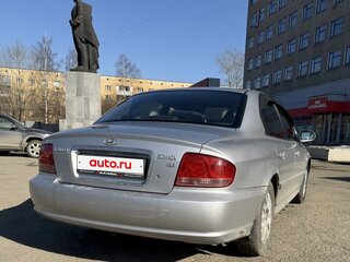 2005 Hyundai Sonata ТагАЗ IV (EF) Рестайлинг, серебристый, 230000 рублей, вид 3