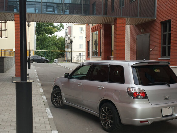 2001 Mitsubishi Airtrek I, серый, 820000 рублей - вид 7