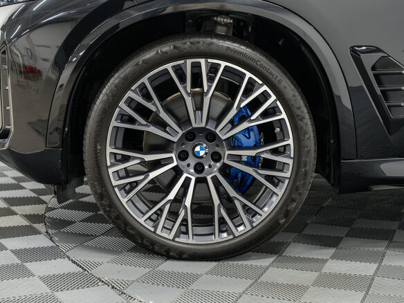 2025 BMW X5 40i IV (G05/G18) Рестайлинг, чёрный, 15350000 рублей - вид 2