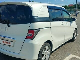 2014 Honda Freed Spike I Рестайлинг 2, белый, 1250000 рублей, вид 4