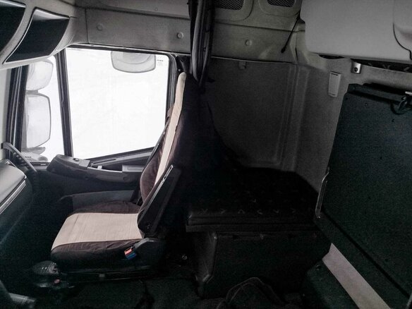 2008 Iveco Stralis, чёрный, 1200000 рублей - вид 9