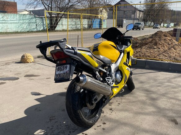 2002 Honda CBR 600F, жёлтый, 400000 рублей - вид 5