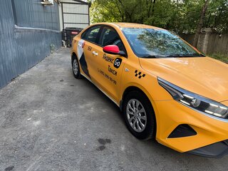 2021 Kia Cerato IV Рестайлинг, жёлтый, 1250000 рублей, вид 3