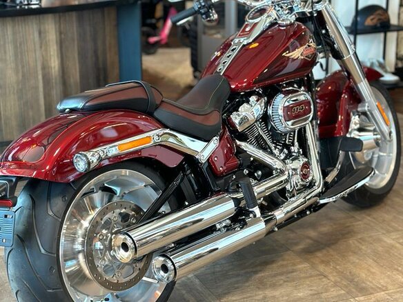 2023 Harley-Davidson Fat Boy, красный, 3300000 рублей - вид 6