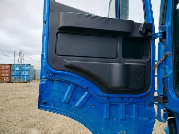 2023 IVECO-Hongyan 6x4 (CQ4256), синий, 3274245 рублей - вид 7
