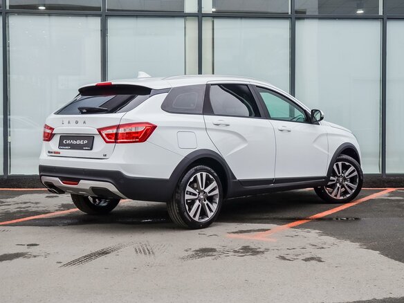 2021 Lada (ВАЗ) Vesta SW Cross I, белый - вид 2