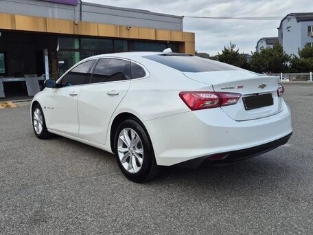 2022 Chevrolet Malibu IX Рестайлинг, белый, 1519000 рублей, вид 5