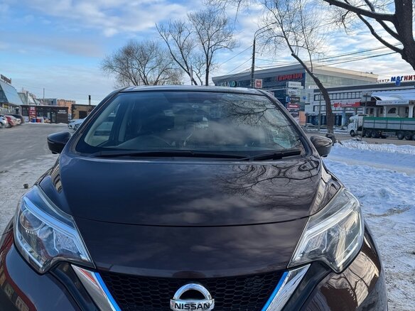 2017 Nissan Note e-Power II Рестайлинг, коричневый, 1350000 рублей