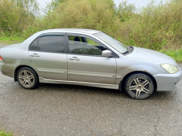 2006 Mitsubishi Lancer IX Рестайлинг, серебристый, 300000 рублей - вид 9