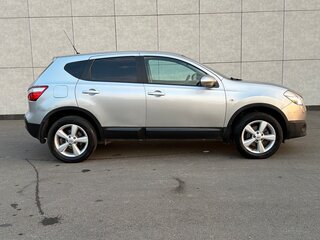 2013 Nissan Qashqai I Рестайлинг, серебристый, 1010000 рублей, вид 4