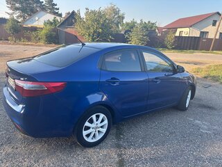 2013 Kia Rio III, синий, 620000 рублей, вид 2