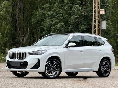2026 BMW X1 Long 25Li xDrive III (U11/U12), белый, 5150000 рублей, вид 1