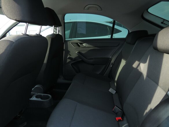 2015 Skoda Rapid I, белый - вид 10
