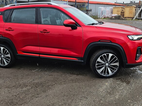 2023 Changan CS35 Plus I Рестайлинг, красный, 1600000 рублей - вид 3