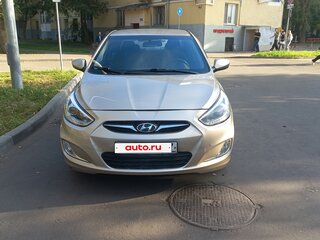 2013 Hyundai Solaris I, бежевый, 730000 рублей, вид 2