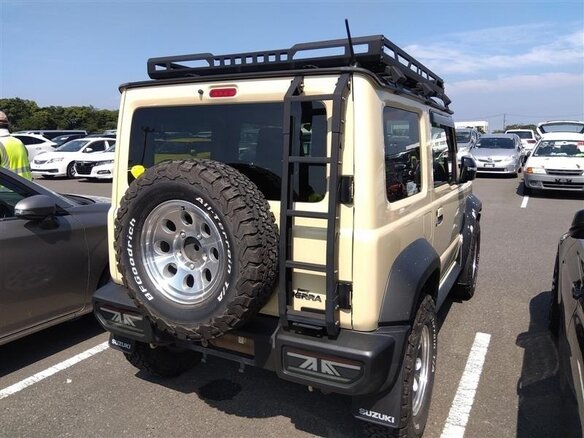 2022 Suzuki Jimny Sierra IV, бежевый - вид 10