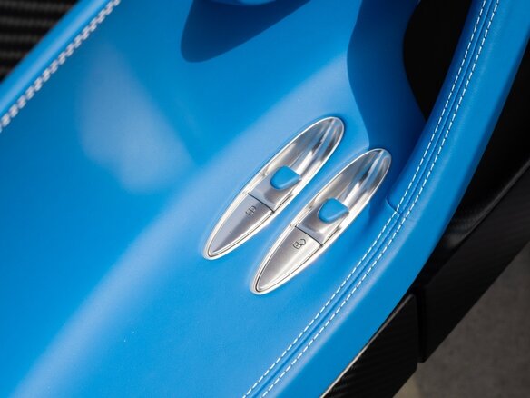 2023 Bugatti Chiron, белый - вид 21