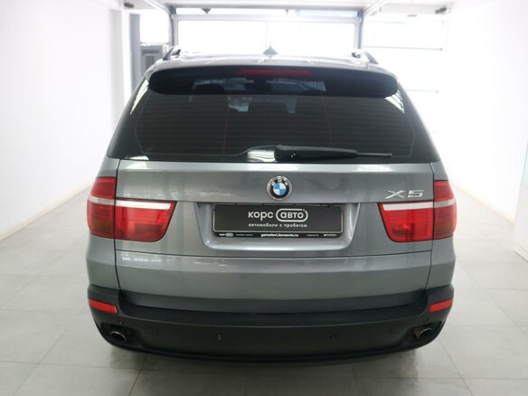 2009 BMW X5 30i II (E70), серый - вид 4