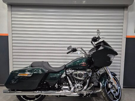 2024 Harley-Davidson Road Glide, зелёный, 3800000 рублей, вид 2