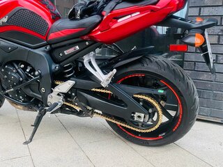 2006 Yamaha FZ1, красный, 650000 рублей, вид 2