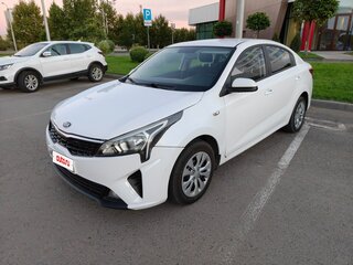 2021 Kia Rio IV Рестайлинг, белый, 935000 рублей, вид 2