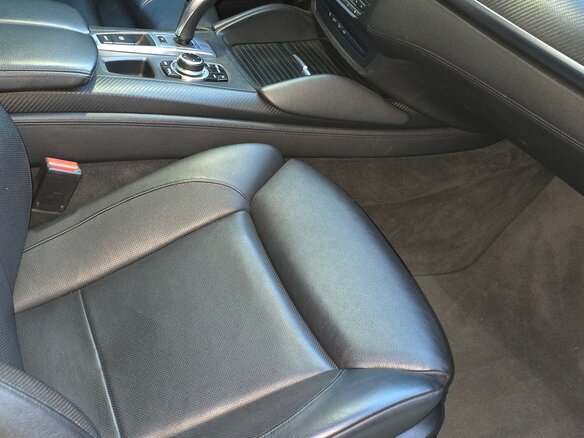 2013 BMW X6 M I (E71) Рестайлинг, белый, 2000000 рублей - вид 9