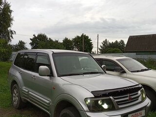 2001 Mitsubishi Pajero III, серебристый, 950000 рублей, вид 3