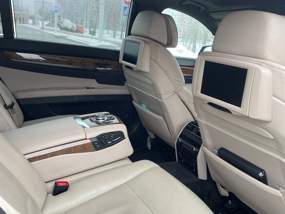 2008 BMW 7 серии Long 750Li V (F01/F02/F04), серый, 1000000 рублей - вид 5