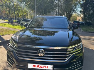 2019 Volkswagen Touareg III, чёрный, 3900000 рублей, вид 1