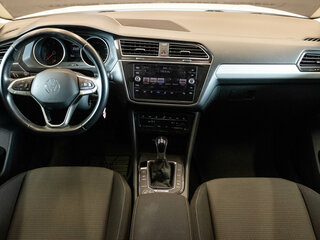 2021 Volkswagen Tiguan II Рестайлинг, белый, 2708000 рублей, вид 5