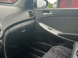 2014 Hyundai Solaris I, белый, 700000 рублей, вид 5