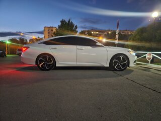 2017 Honda Accord X, белый, 1980000 рублей, вид 3