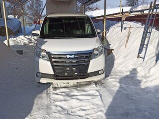 2015 Toyota Noah III (R80), белый, 1800000 рублей, вид 1